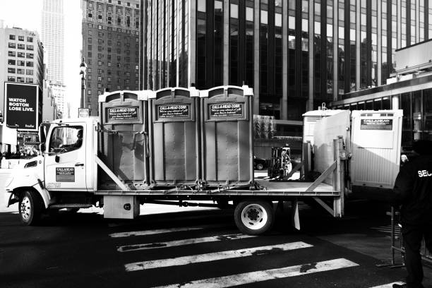 Porta potty delivery and setup in Gleed, WA